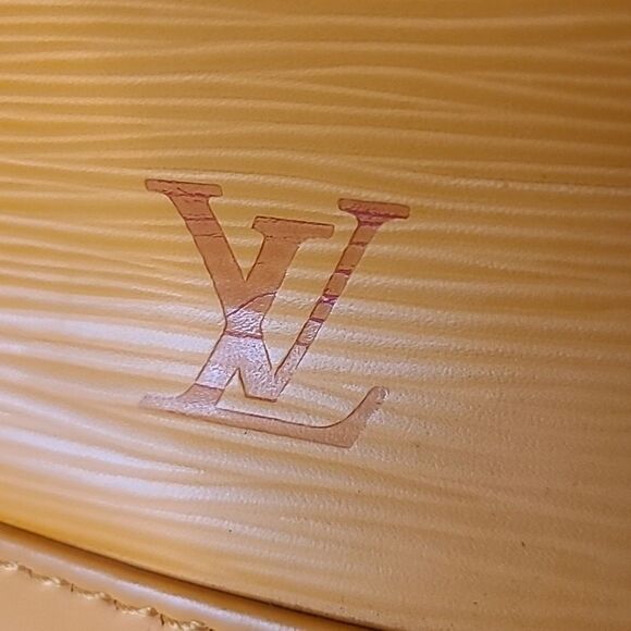 💯Authentic Preloved Louis Vuitton Handbag 🍀 - Picture 6 of 16